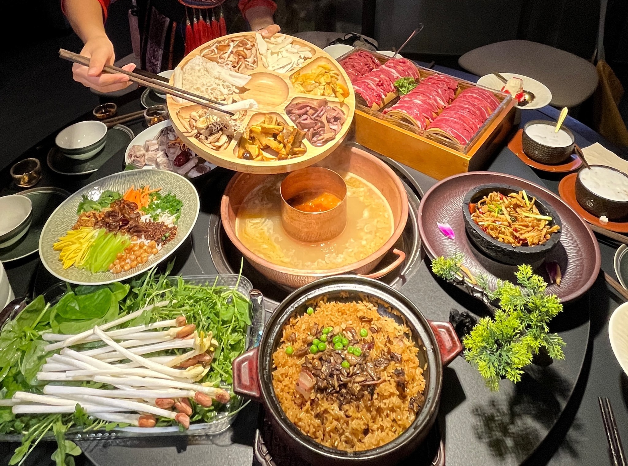 菌彩野生菌火鍋